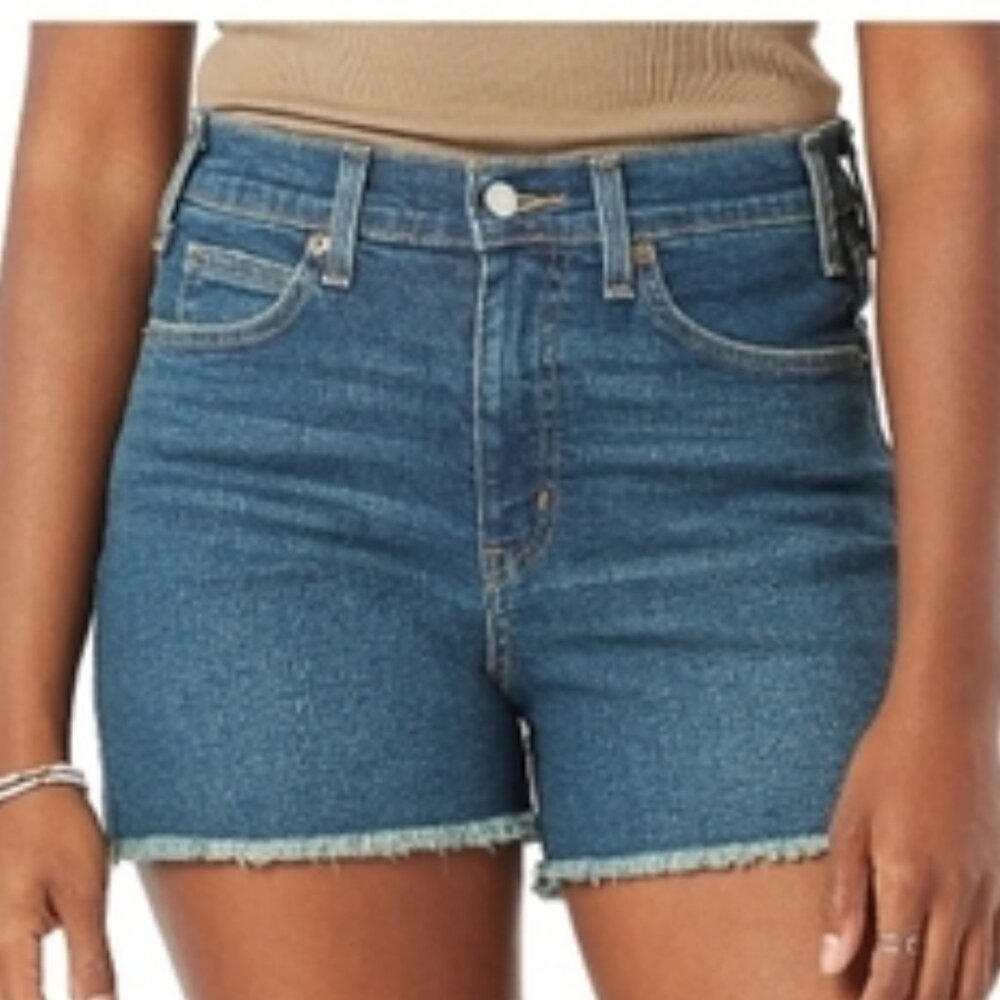 Signature by Levi Strauss & Co Women's Heritage 3" High Rise Cutoff Short 16/W33
